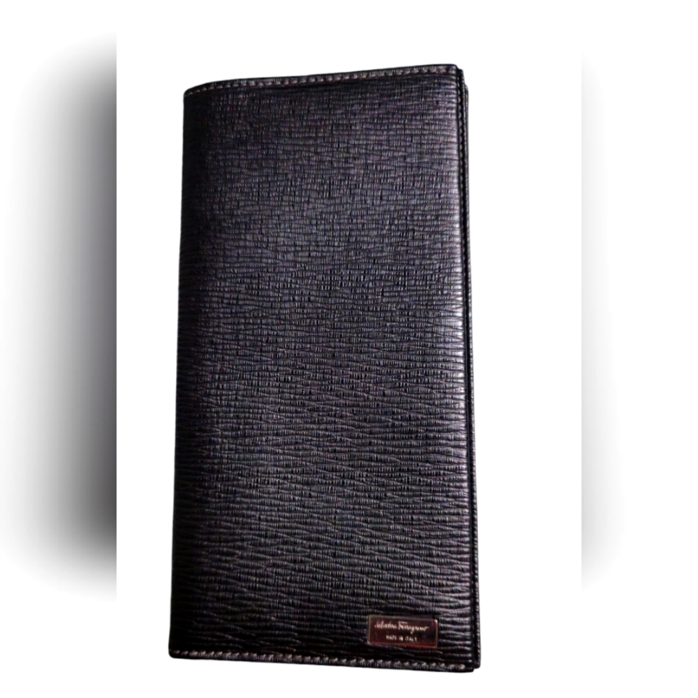 Salvatore Ferrigamo Unisex long wallet. Like new condition black